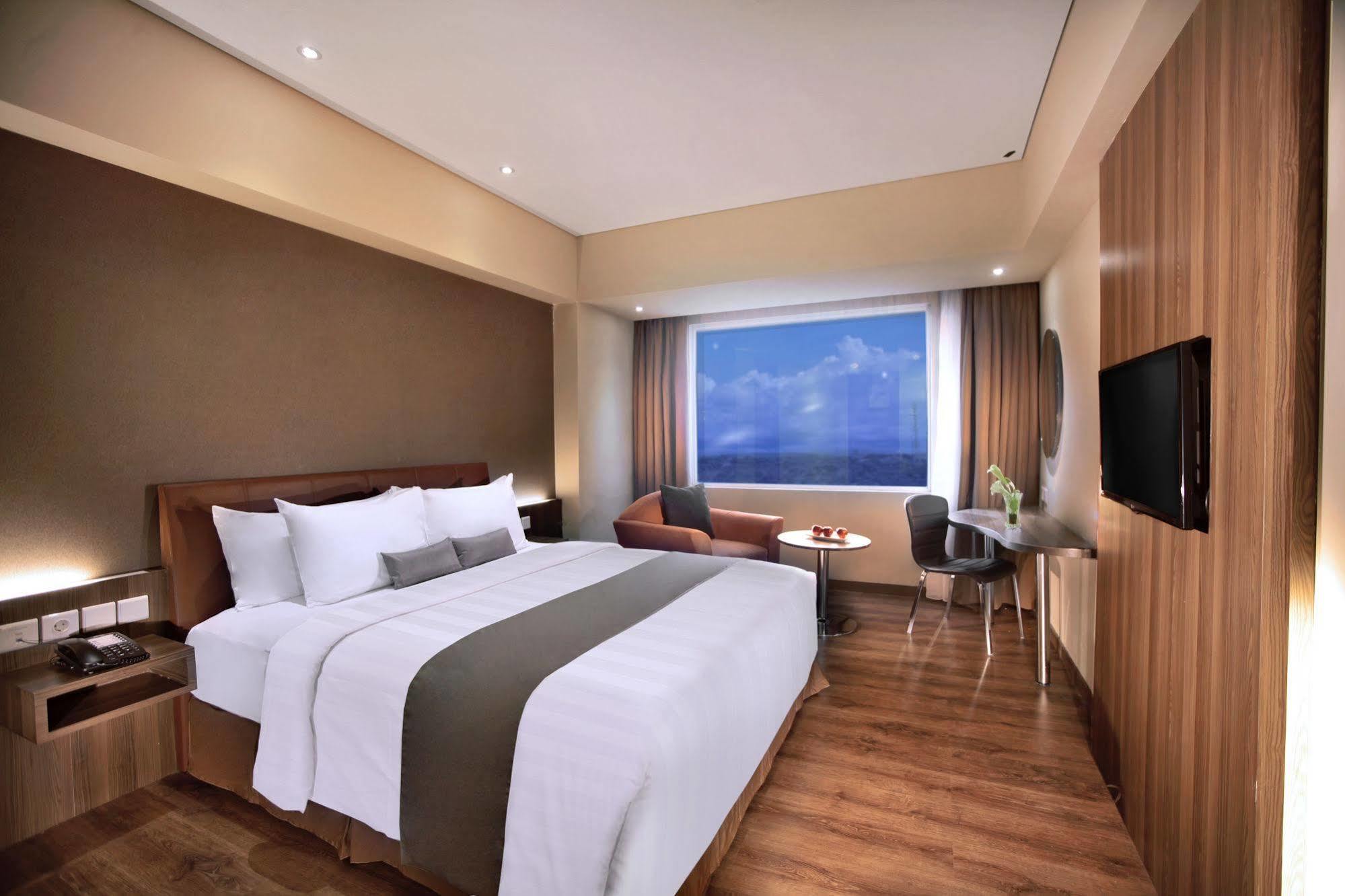 Aston Kupang Hotel & Convention Center Eksteriør bilde