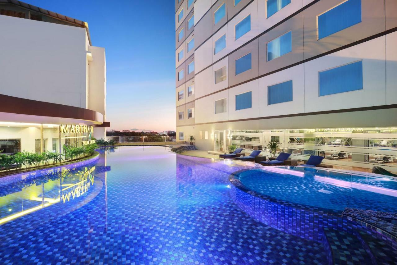 Aston Kupang Hotel & Convention Center Eksteriør bilde
